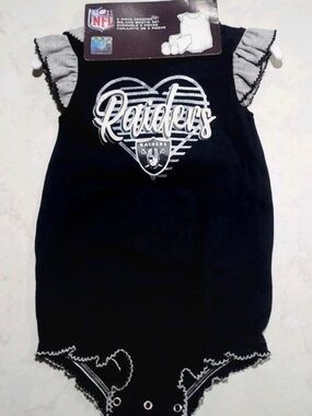 Riders by Lee Black and Gray Raiders Heart Romper